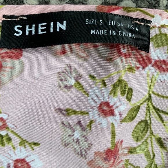 SHEIN Ditsy Floral Print Belted Dress - Picture 6 of 8